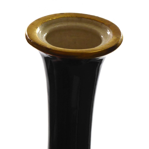 373 - WEDGWOOD, DESIGNED BY HARRY BARNARD, A RARE TWIN HANDLED ART NOUVEAU FORM VASE, CIRCA 1900
The bulbo... 