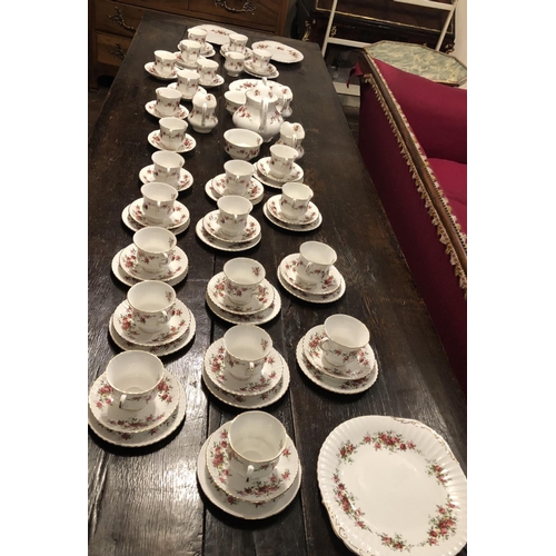 399 - PARAGON MINUET, AN EXTENSIVE TEA SET
To include a teapot, three milk jugs, four sandwich plates, two... 