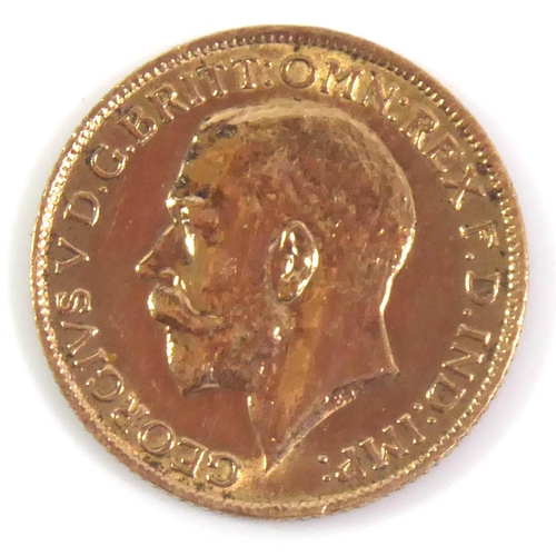 2 - A WWI PERIOD 22CT GOLD FULL SOVEREIGN COIN, DATED 1914 
Bearing portrait of King George V and George... 