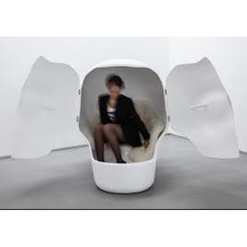 147 - ATELIER VAN LIESHOUT, DEPRIVATION SKULL CHAIR
Reinforced fibreglass, sheep skin.
(138.4cm x 109.2cm ... 