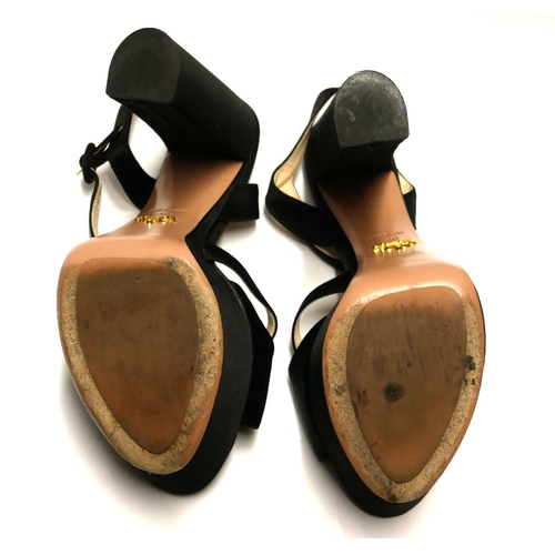 171 - PRADA, A PAIR OF LEATHERED PLATFORM HEELS 
(size 40).

Condition: A