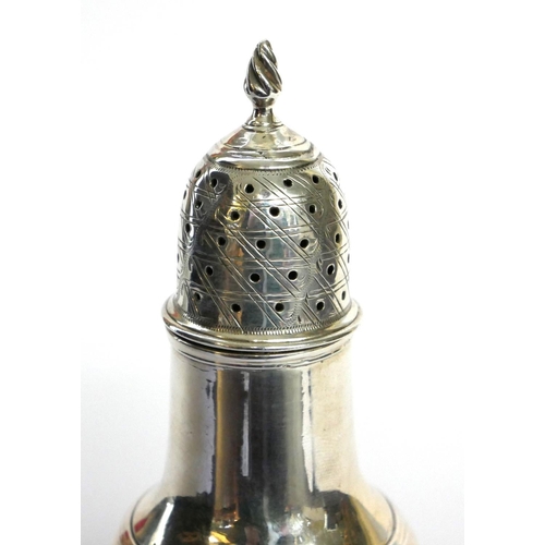 423 - A GEORGIAN SILVER CASTER
Pierced dome lid and of baluster form, hallmarked London, TD, 1782.
(approx... 