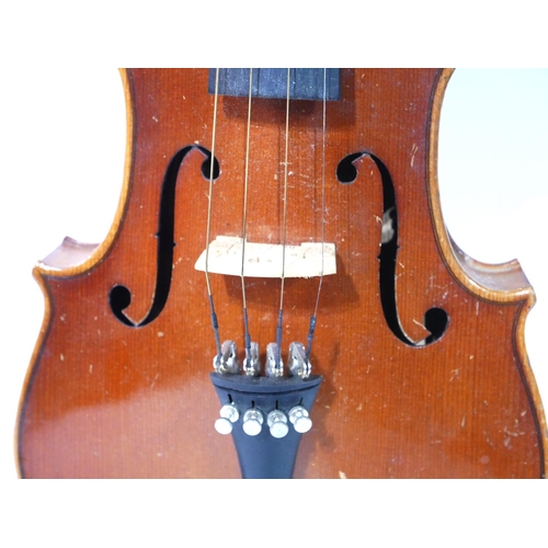 600 - JOANNES BAPTIST HAVELAR WIEN, 1930, AN EARLY 20TH CENTURY VIOLIN AND BOW
Bearing internal label, cas... 