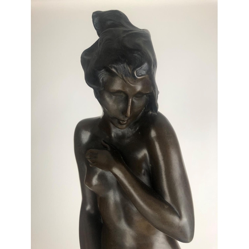 677 - AN ART NOVEAU STYLE BRONZE STATUE OF A NUDE SLAVE GIRL WITH HER MASTER
On rouge marble base.
(70cm)
... 
