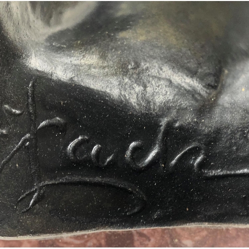 677 - AN ART NOVEAU STYLE BRONZE STATUE OF A NUDE SLAVE GIRL WITH HER MASTER
On rouge marble base.
(70cm)
... 