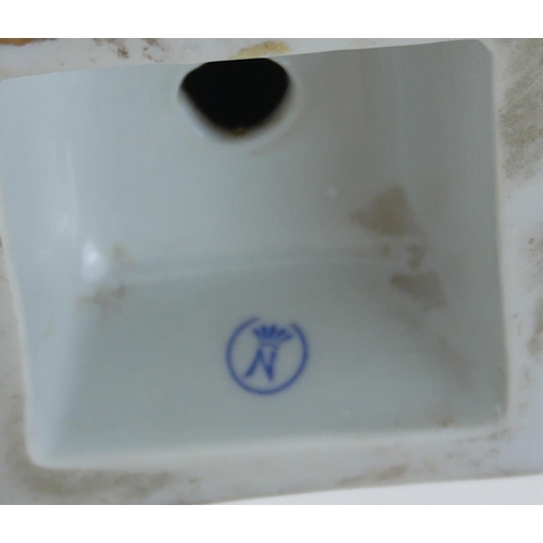 762 - A VINTAGE OLYMPIA TYPEWRITER.