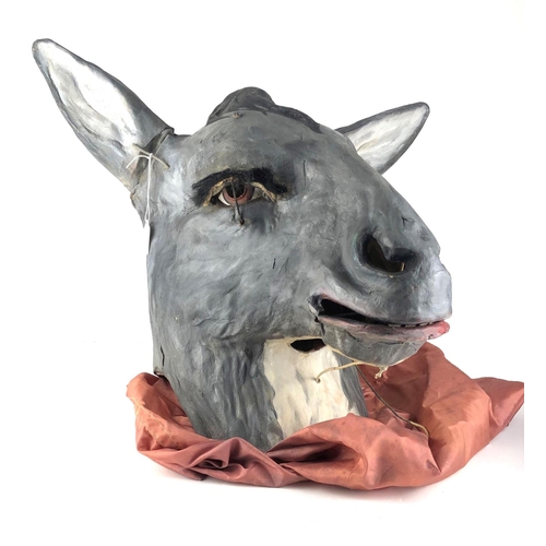 800 - A MID 20TH CENTURY THEATRICAL PAPER MACHIE ARTICULATED DONKEYS HEAD.
(50cm x 46cm)