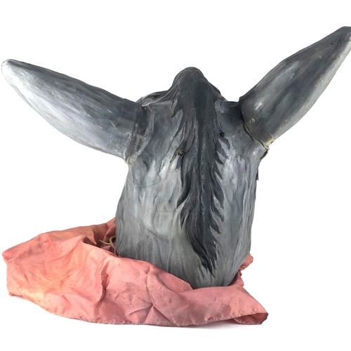 800 - A MID 20TH CENTURY THEATRICAL PAPER MACHIE ARTICULATED DONKEYS HEAD.
(50cm x 46cm)