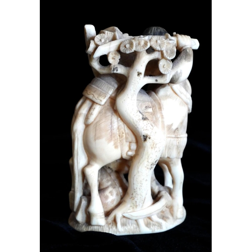 803 - A JAPANESE IVORY STATUE, SAMURAI ON HORSEBACK.
(8.5cm)