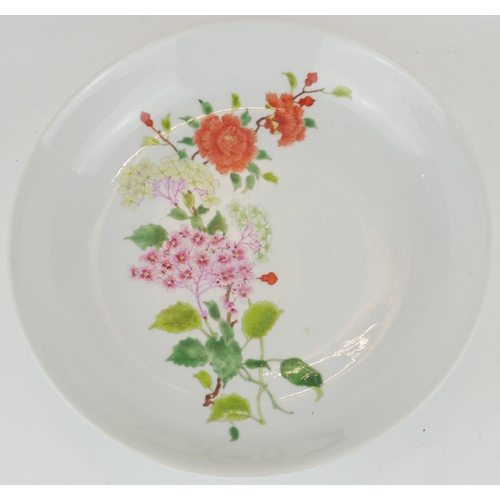 284 - A 19TH CENTURY CHINESE FAMILLE ROSE 'FENCAI ENAMEL' PORCELAIN DISH
Having fine hand painted floral d... 