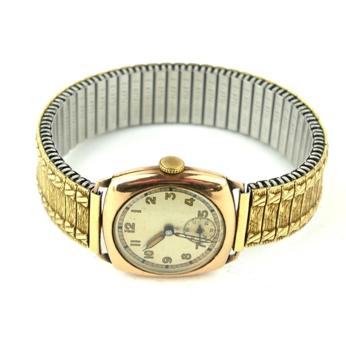 303a - AN EARLY 20TH CENTURY 9ct GOLD GENTS WRISTWATCH
Square form dial with Arabic number markings and sub... 