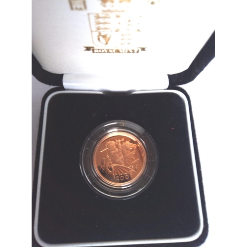 10 - A 22CT GOLD FULL SOVEREIGN PROOF COIN, DATED 2005, TIMOTHY MOED DESIGN
In a protective capsule and f... 