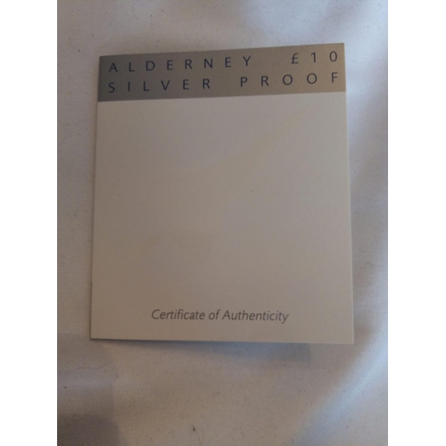 113 - CONCORDE, A SILVER 5OZ COMMEMORATIVE TEN POUND PROOF COIN
In a protective capsule, fitted box and ce... 