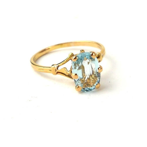 114A - AN 18CT GOLD AND AQUAMARINE RING
(size P).
(2.4g)

Condition: good