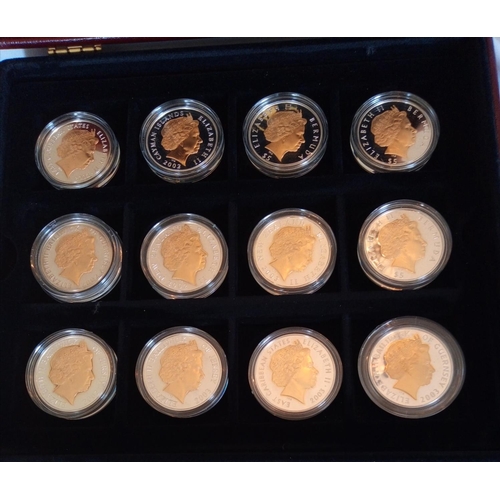124 - FIFTEEN SILVER 1OZ COMMEMORATIVE PROOF COINS
2002 Jubilee and 2003, various designs, in protective c... 