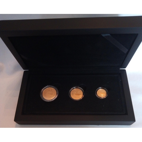 20 - A 22CT GOLD DUNKIRK 80TH ANNIVERSARY GOLD SOVEREIGN PROOF COIN SET, DATED 2020 
Comprising a full so... 