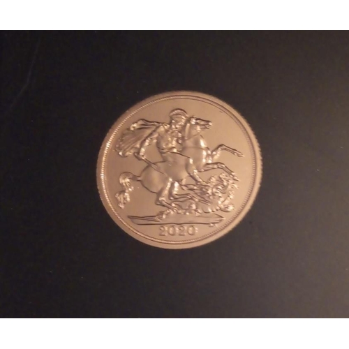 32 - A 22CT GOLD SOVEREIGN  'BREXIT' PROOF COIN, DATED 2020, BREXIT FULL SOVEREIGN DATE STAMP 
In a prote... 