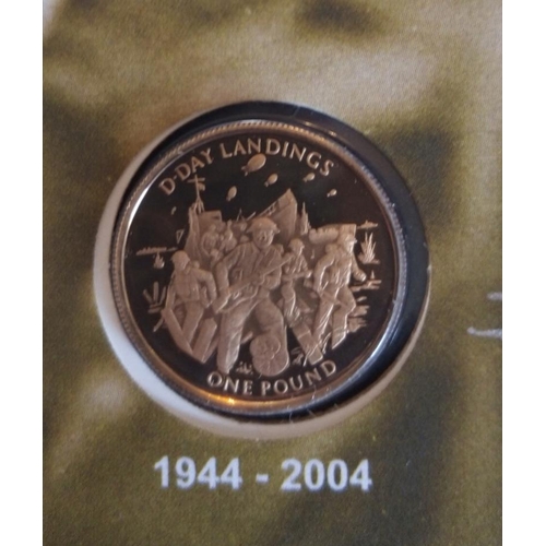 41a - A 22CT GOLD D DAY LANDINGS COMMEMORATIVE COIN COVER, DATED 2004, THE 60TH ANNIVERSARY FIRST DAY COVE... 