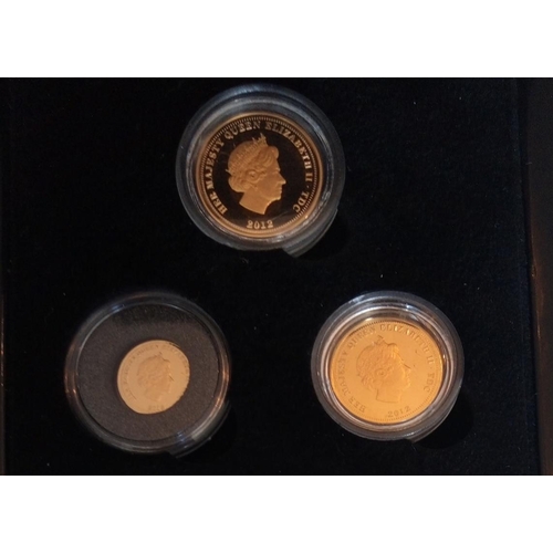 66 - A 22CT GOLD THREE COIN PROOF COIN SET, DATED 2012 
Diamond Jubilee double portrait, full sovereign, ... 
