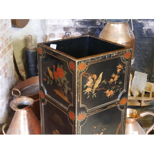 661 - A EARLY/MID 20TH CENTURY ART DECO DESIGN LACQUERED PEDESTAL PLANTER
The panels individually decorate... 