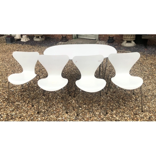 666 - FRITZ HANSEN, DESIGNED BY ARNIE JACOBSEN, AN OVAL WHITE LACQUERED DINING TABLE AND FOUR MATCHING CHA... 