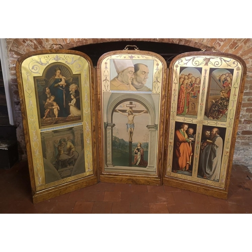 683 - A VICTORIAN FIGURED WALNUT FRAMED PICTORIAL PRINTED THREE FOLD SCREEN
With scenes after renaissance ... 