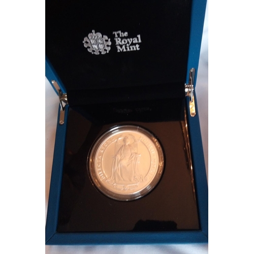 73 - A SILVER 5OZ COMMEMORATIVE TEN POUND PROOF COIN, ISSUED 2012
The Official UK Diamond Jubilee, in a p... 