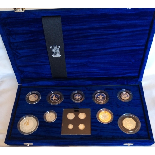89 - A SILVER COMMEMORATIVE THIRTEEN COIN PROOF SET
The United Kingdom Millennium Silver Collection, with... 