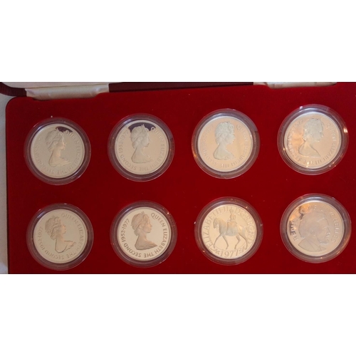 90 - A SILVER COMMEMORATIVE EIGHT PROOF COIN SET, DATED 1977
The Silver Jubilee Crowns, in protective cap... 