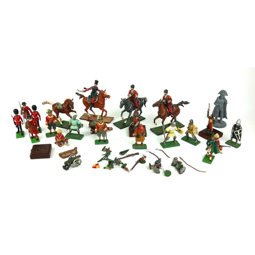 400 - A COLLECTION OF RUSSIAN HAND PAINTED LEAD FIGURES OF SOLDIERS
Along with Britons.
(largest 10cm)