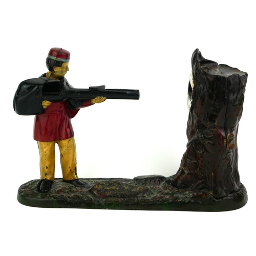 435 - AN AMERICAN CAST IRON NOVELTY MONEY BOX
Cast with a soldier and tree, marked to base ‘Pat 1875’.
(ap... 