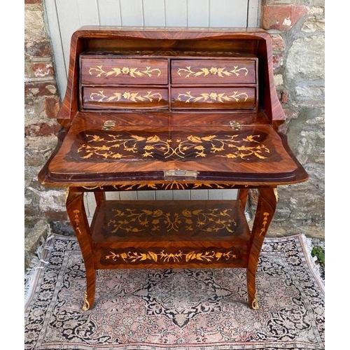 786 - AN ITALIAN DESIGN LACQUERED WALNUT AND FLORAL MARQUETRY INLAID LADIES BUREAU
The full front conceali... 