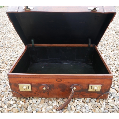 571 - DREW & SONS, LEADENHALL, LONDON, A VINTAGE TAN LEATHER SUITCASE
With polished brass lever locks, sta... 