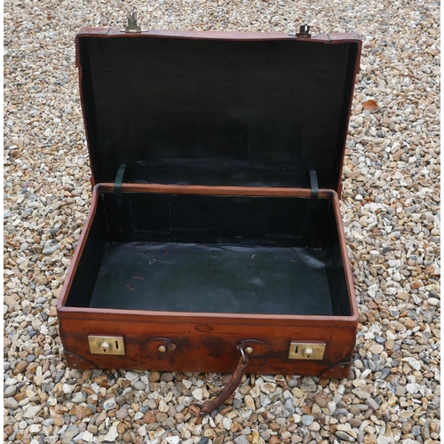 571 - DREW & SONS, LEADENHALL, LONDON, A VINTAGE TAN LEATHER SUITCASE
With polished brass lever locks, sta... 