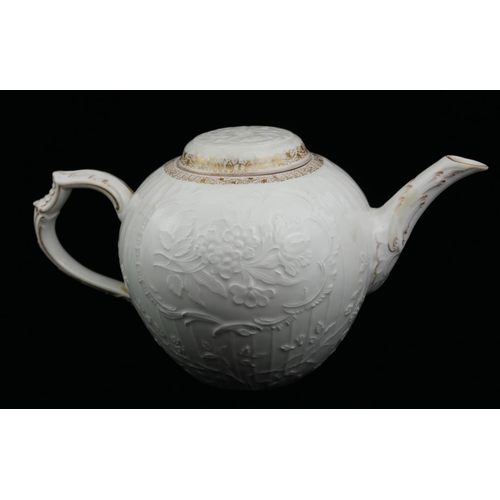 133 - ROYAL BERLIN WORKS, KŐNIGLISCHE PORZELLAN MANUFAKTUR, A LATE 19TH CENTURY BLANC DE CHINE BULBOUS TEA... 