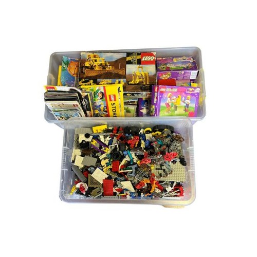 68A - A COLLECTION OF VINTAGE AND LATER LEGO 
Along with Lego Magazine’s and partial/empty original boxes.