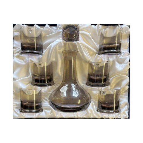 35A - A VINTAGE SCOTTISH LYBSTER CAITHNESS SHIP’S DECANTER AND SIX TUMBLERS
Cased.

Condition: good throug... 