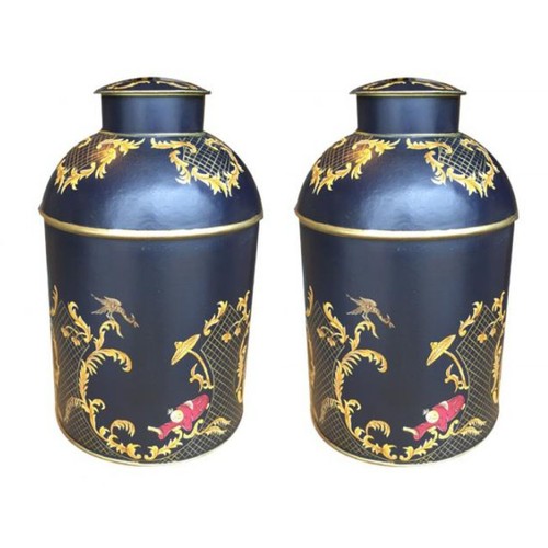 26 - A PAIR OF LARGE CHINOISERIE DECORATED TOLEWARE TEA CANISTERS.
(h 38cm)

Condition: good