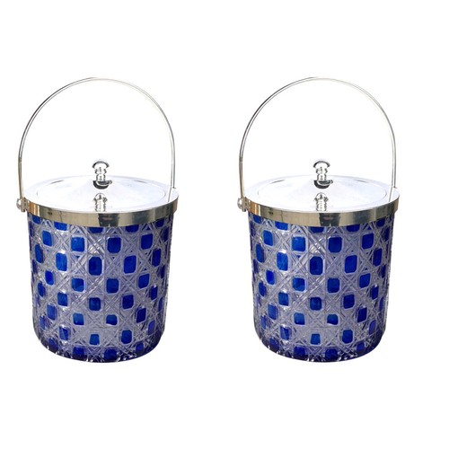 19 - TWO BOHEMIAN DESIGN CUT GLASS BISCUIT BARRELS
With silver plated lid and handle.
(18cm)

Condition: ... 