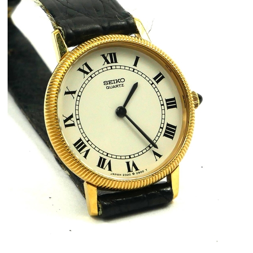 34 - SEIKO, A GOLD PLATED LADIES’ WATCH WITH A SAPPHIRE WINDER
Roman number markings, Quartz movement, on... 