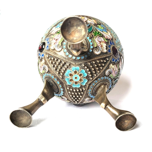 55 - A LATE 19TH/EARLY 20TH CENTURY IMPERIAL RUSSIAN GILDED SILVER CLOISONNÉ ENAMELLED EGG FORM BONBONNIE... 