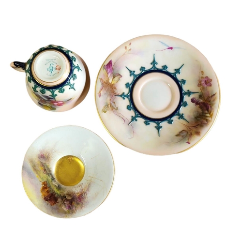 55A - JAMES HADLEYS, AN EARLY 20TH CENTURY WORCESTER PORCELAIN CUP AND  SAUCER
Hand painted with floral de... 