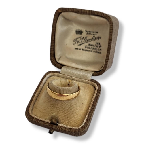 1 - AN EARLY 20TH CENTURY 22CT PLAIN GOLD WEDDING RING
In a fitted velvet lined box 'Goodleys of Fulham'... 