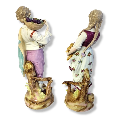 356 - A PAIR OF LATE 19TH/EARLY 20TH CENTURY NEW YORK RUDOLSTADT OF SCHWARZBURG HARD PASTE PORCELAIN FIGUR... 