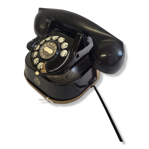 355 - FTR COMPANY-BELL TELEPHONE, AN EARLY 20TH CENTURY BRITISH DOMESTIC TELEPHONE
Made in Belgium, black ... 