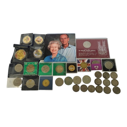 A COLLECTION OF 20TH CENTURY COMMEMORATIVE COINS To include a 2007 Five ...