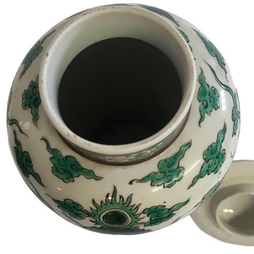 52 - AN ANTIQUE 19TH CENTURY CHINESE FAMILLE VERTE DOUBLE DRAGON MEIPING SHAPE BALUSTER VASE AND COVER 
M... 