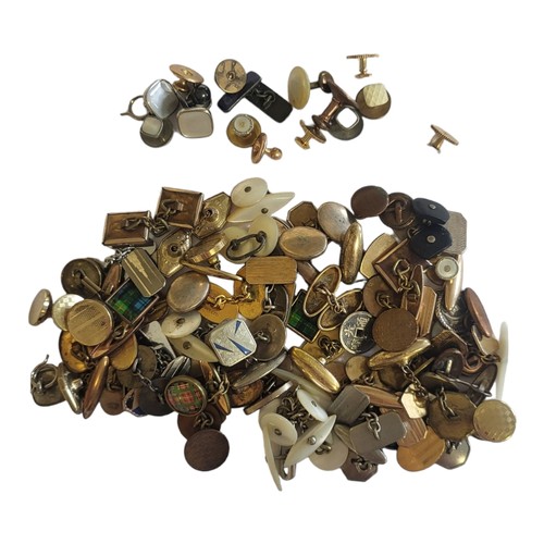 35 - A COLLECTION OF VINTAGE GENT’S CUFFLINKS
To include rolled gold, silver and costume.