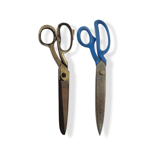 302 - A PAIR OF VINTAGE GERMAN JANSER, SOLINGEN
Steel tailors/upholstery scissors/shears, along with mundi... 