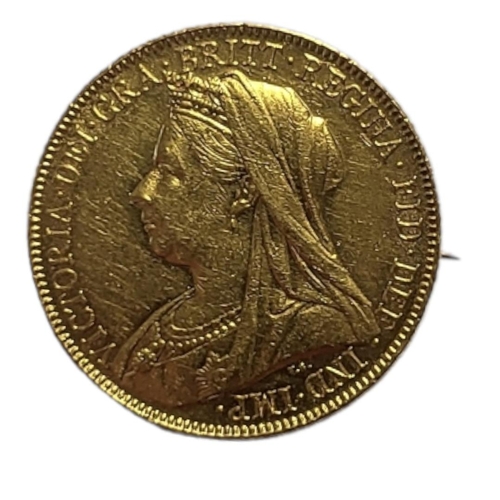 143 - A 22CT GOLD FULL SOVEREIGN COIN MOUNTED AS A BROOCH 
Queen Victoria, 1899, with St. George and Drago... 